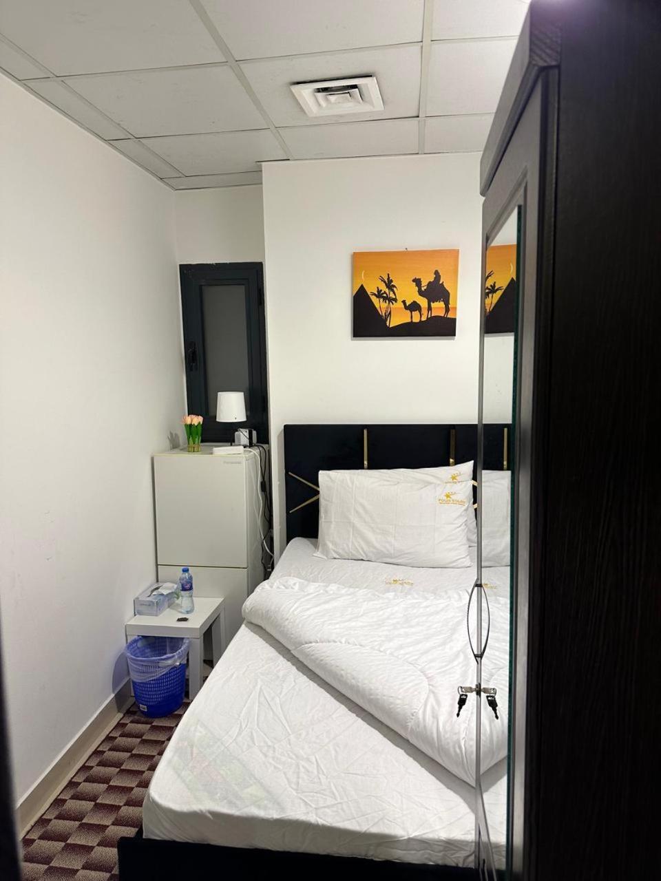 Four Stars Hostel Dubai Dış mekan fotoğraf