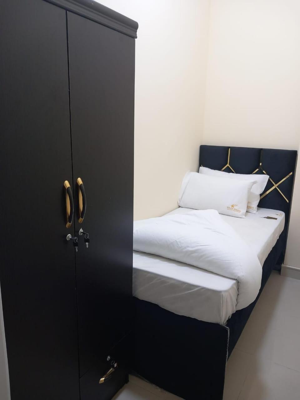 Four Stars Hostel Dubai Dış mekan fotoğraf