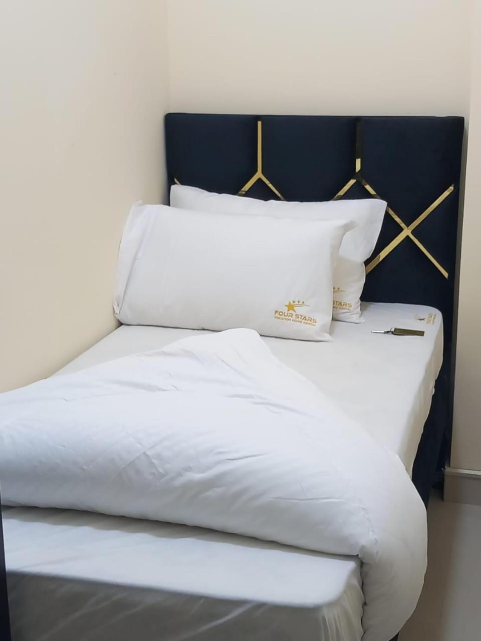 Four Stars Hostel Dubai Dış mekan fotoğraf