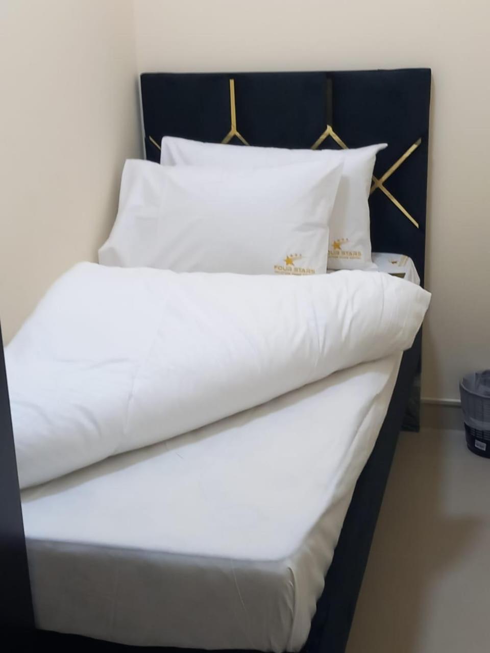 Four Stars Hostel Dubai Dış mekan fotoğraf